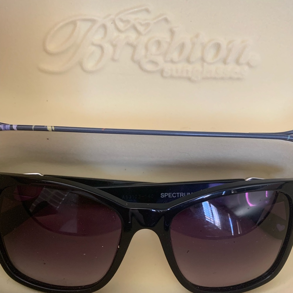 Beautiful Black with rhinestones  and silver hardware sunglasses by Brighton - Picture 6 of 6